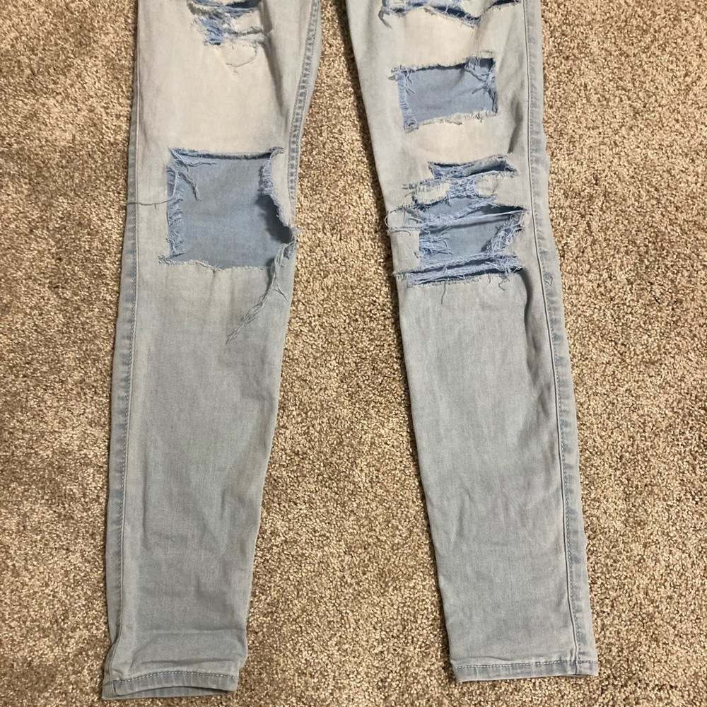 HOLLISTER RIPPED JEANS - Picture 2 of 6